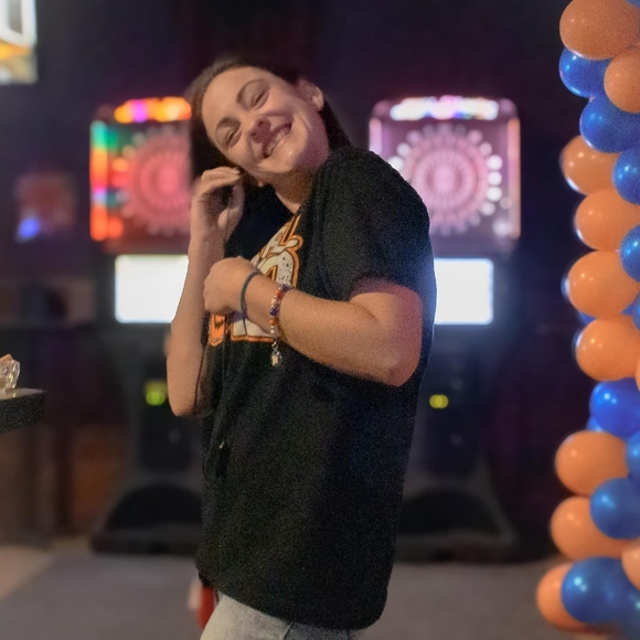 Nice to meet you, we're Aaron & Katie - Picture 3 of 15